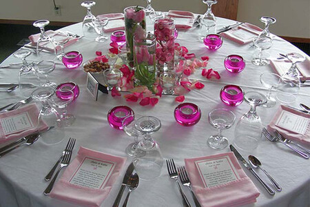 Asztali dekorációk a romantika jegyében