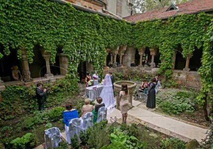 10 gyönyörű kert Budapesten ahol esküvőt lehet tartani