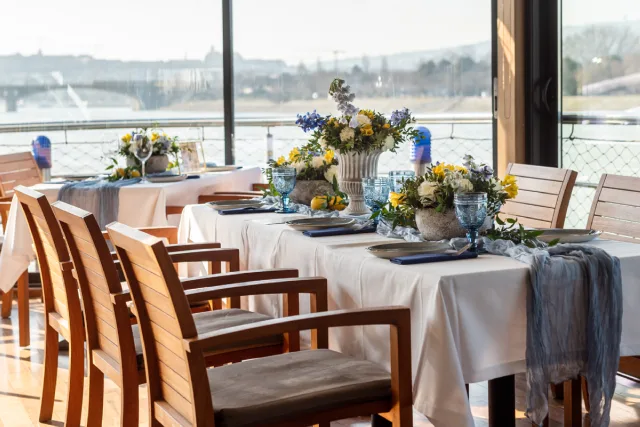 Vogue Boat Restaurant - 3