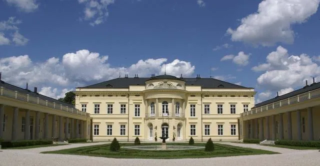 Károlyi Kastély Hotel & Restaurant kép 0