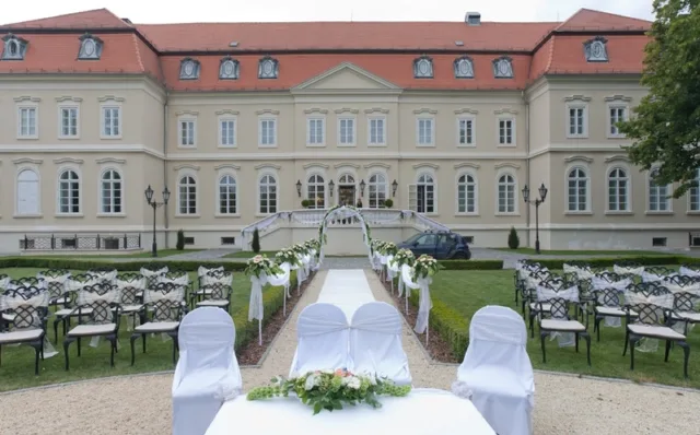 La Contessa Kastélyhotel**** és Rendezvényközpont