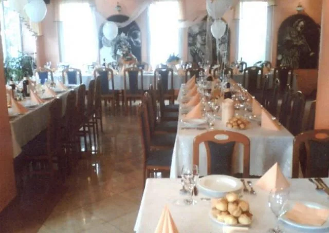 Máriavölgyi Vár Étterem és Pizzéria kép 2