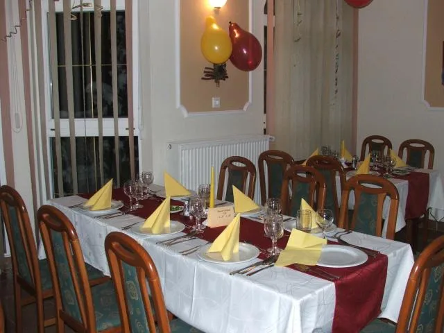 Boglárka Panzió Étterem és Apartmanházak - 3