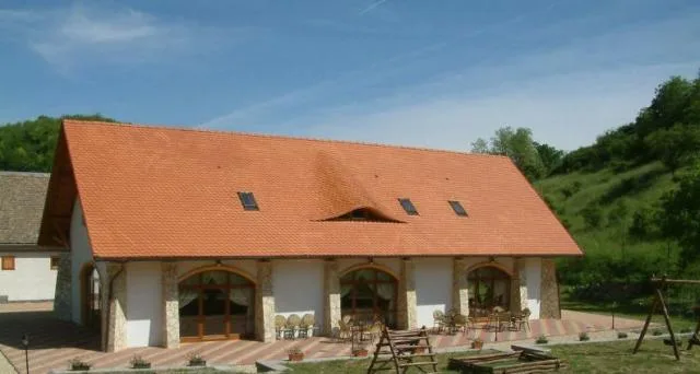 Naspolya Étterem és Panzió - 5