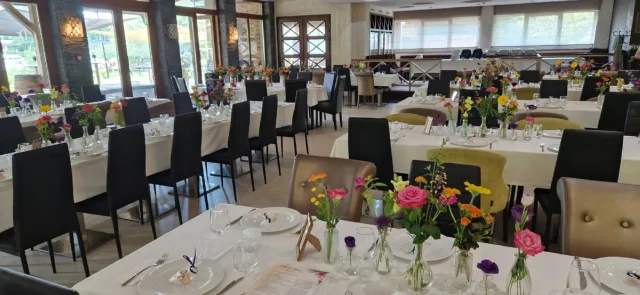 Duna Garden Étterem & Hotel kép 1