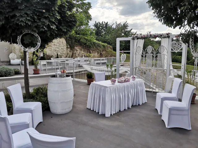 Gróf Buttler Borászat és Rendezvény Központ  Eger/Nagykőporos - 4