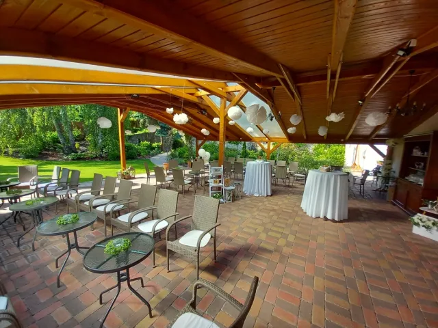 Árnyas Panzió és Rendezvényközpont kép 0