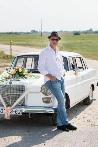 WeddingCar