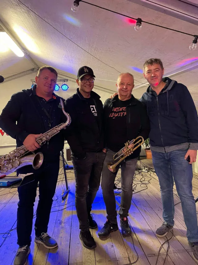 Cocktail Band kép 1