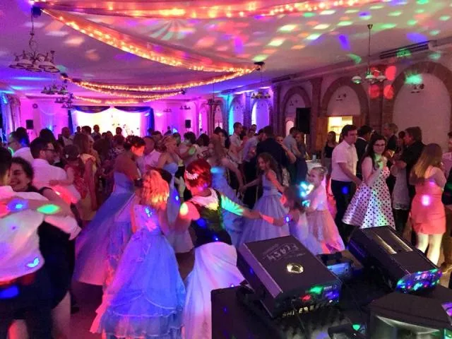 DJ és Egyben Modern Ceremóniamester-Dj Richie-Papp László Richárd - 5