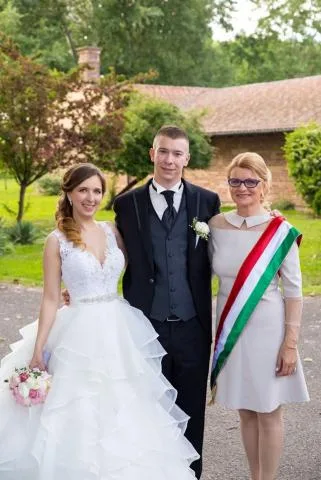Zsóka szertartásvezető kép 1