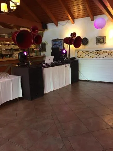 Juhász Barnabás Weddingsong.hu -Esküvő és Rendezvény Dj - 4
