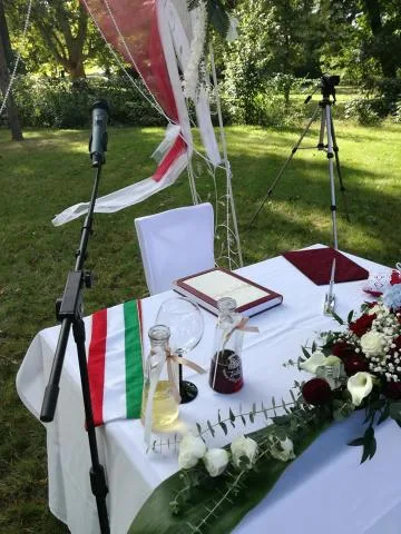 Szabó Róbertné Krisztina Szertartásvezetés, Esküvői koordinátor - 5