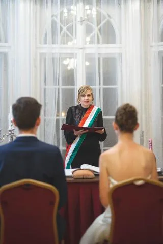 Okleveles szertartásvezető Vörös Melinda kép 1