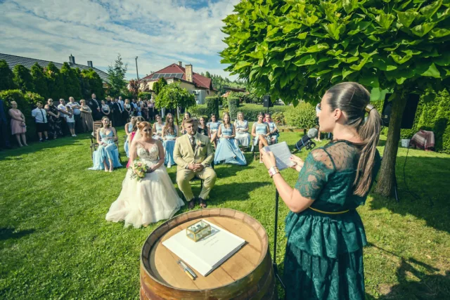 Aradi Dóra esküvői koordinátor és szertartásvezető kép 0