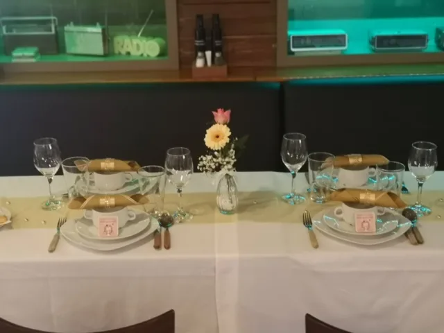 SEMMI EXTRA ÉS EGY KIS KERT kép 0