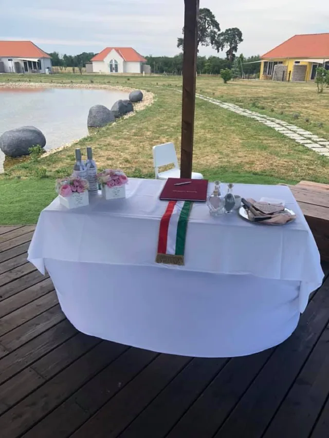 Ambrus-Rácz Ramóna Szertartásvezető, Esküvőszervező - 2