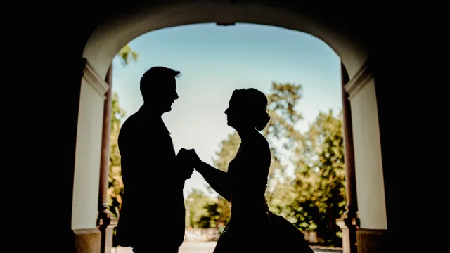 White Wreath Wedding Esküvőfotó kép 0