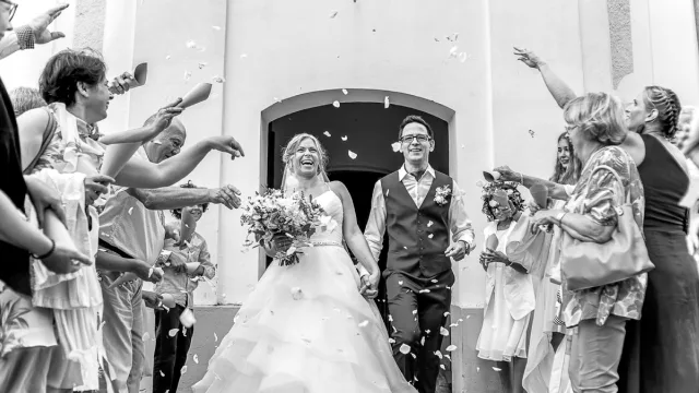 White Wreath Wedding Esküvőfotó kép 2