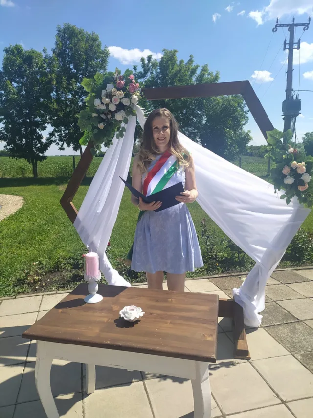 Borsi Marcsi Szertartásvezető