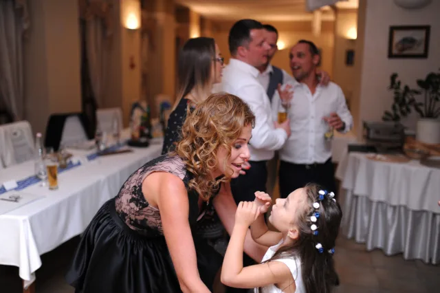 Kriszta Wedding - Szertartásvezető és ceremóniamester kép 2