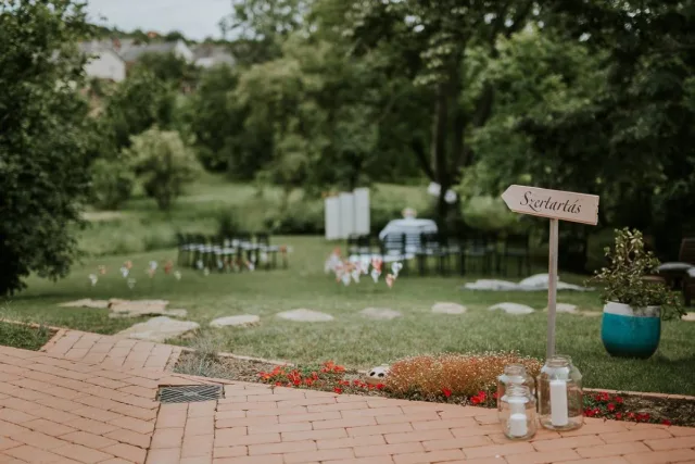 Mámel Anita Szertartásvezető és esküvői koordinátor