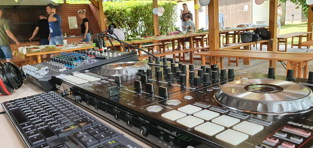 Smici Karaoke & Event DJ - 0