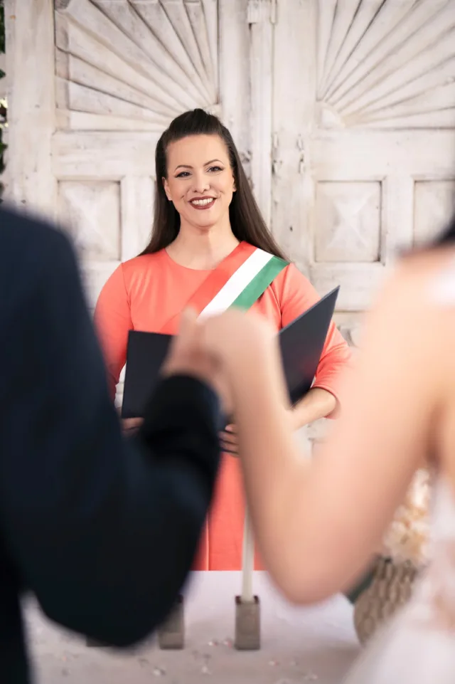 Kocsis Magdolna esküvői szertartásvezető kép 1