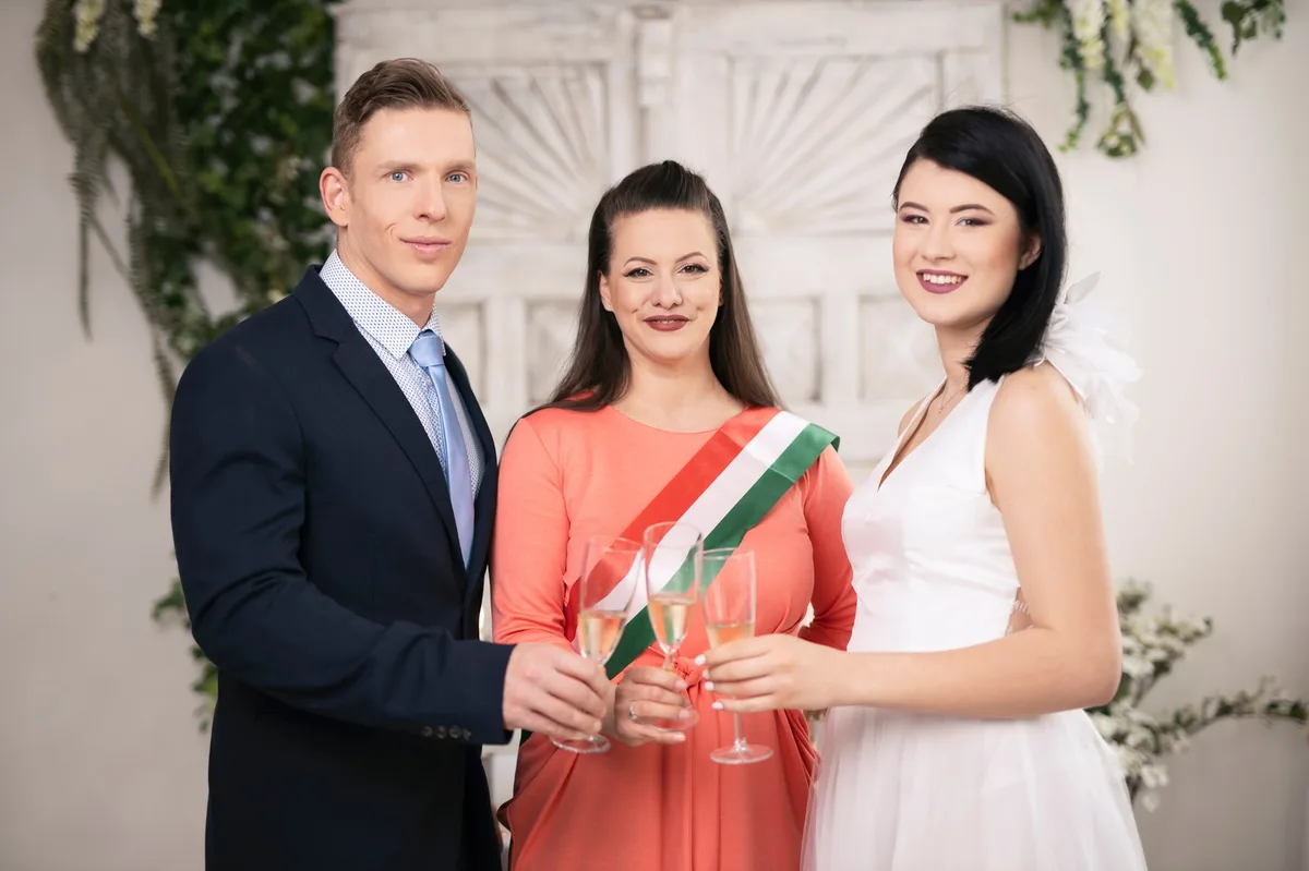 Kocsis Magdolna esküvői szertartásvezető - 0