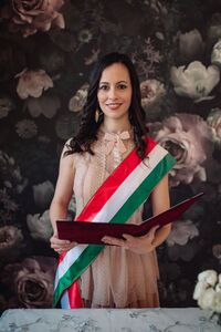 Karajkó-Németh Marietta szertartásvezető