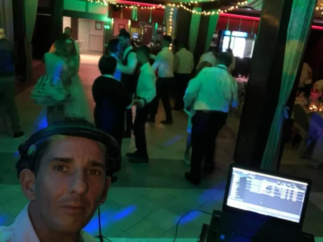 Szöllősy Sándor esküvő és rendezvény Dj