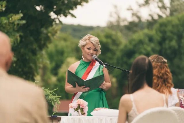 Szabó Dorina Szertartásvezető - 2