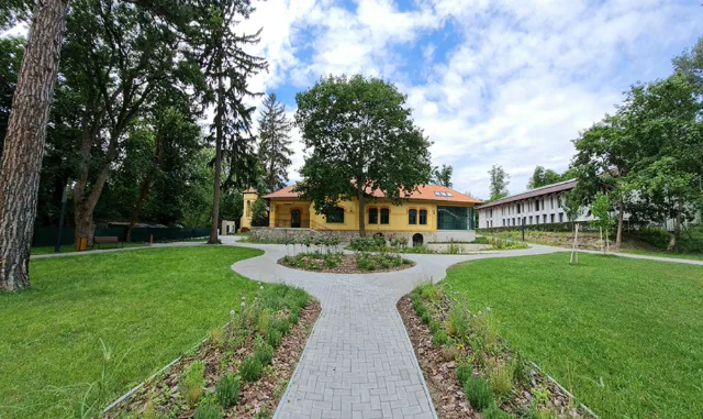 Villa Leányfalu, Ravasz László Emlékház és Rendezvényközpont - 4
