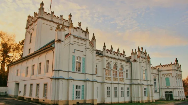 Brunszvik-kastély, Martonvásár kép 2