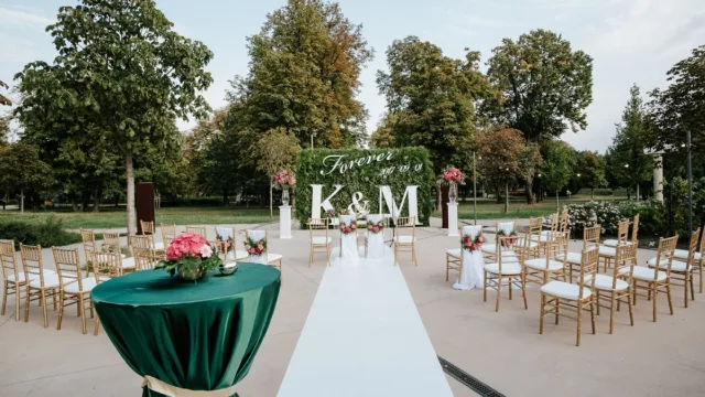 Larus Étterem és Rendezvényközpont kép 0