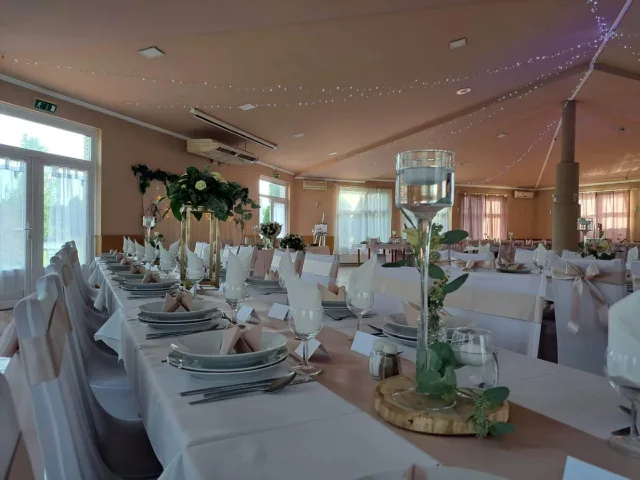 Castello Étterem és Rendezvényház kép 0