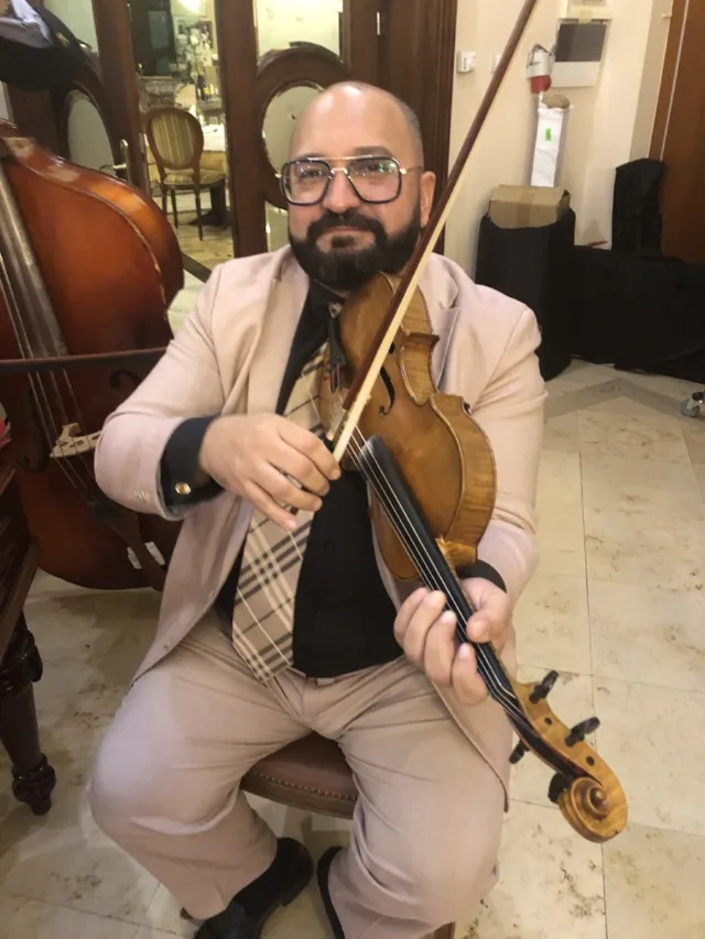 Johan János prímás és zenekara - 4