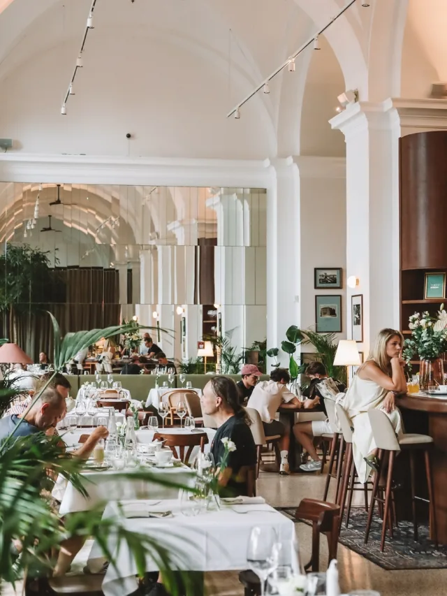 IDA Bistro - 4