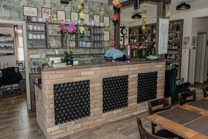 Dreko Panzió & Borbisztró