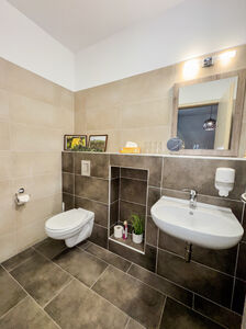 Dreko Panzió & Borbisztró