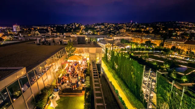 GURU Sky Penthouse & Terrace