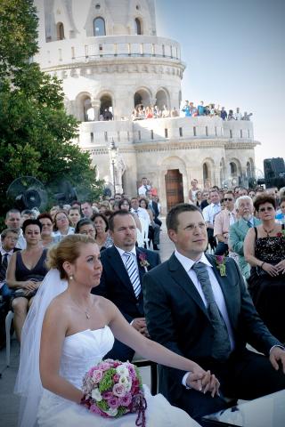 budapest házasságkötés üzenet találkozni egy nővel